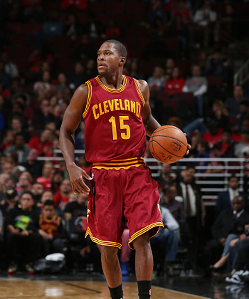 CBA常规赛倒计时，孟菲斯灰熊赛前队长鼓劲，细节引发关注，信心回归，身体对抗强度拉满